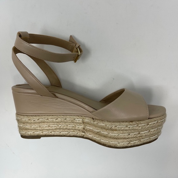 ALDO platform sandals - Picture 2 of 2